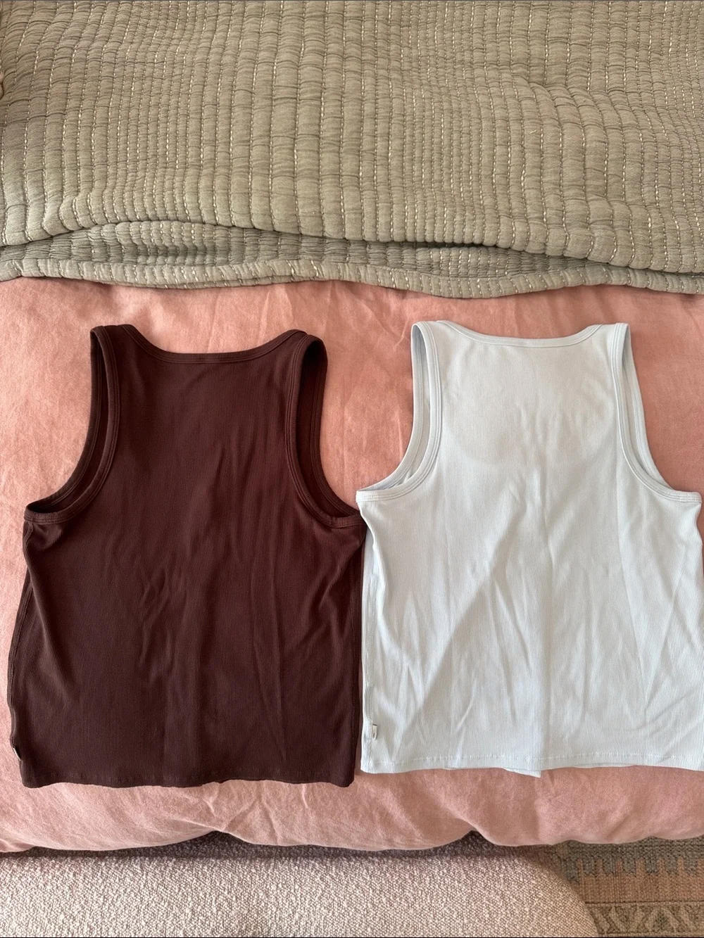 Vuori pose cardigan button down tank tops - Picture 4 of 5
